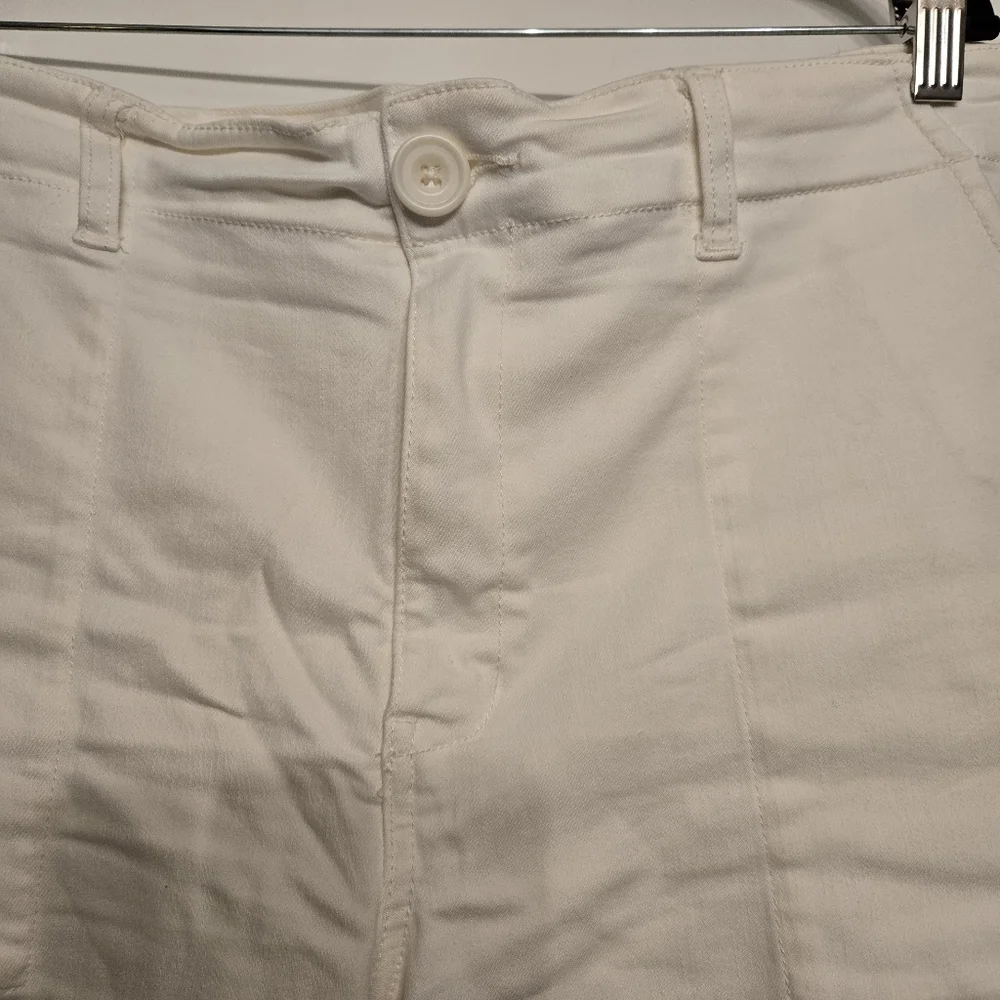 CAbi Lido Crops - Picture 2 of 7